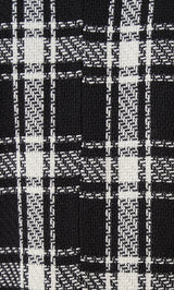 モデル：158cm（着用サイズ：FREE　着用カラー：BLK）