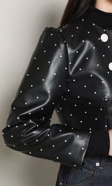 モデル：163cm（着用サイズ：FREE　着用カラー：BLK）