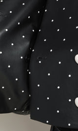 モデル：163cm（着用サイズ：FREE　着用カラー：BLK）