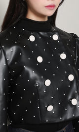 モデル：163cm（着用サイズ：FREE　着用カラー：BLK）