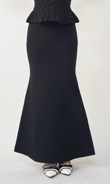 モデル：158cm（着用サイズ：FREE　着用カラー：BLK）