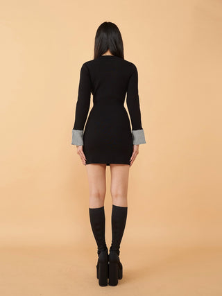 モデル：163cm（着用サイズ：FREE　着用カラー：BLK）