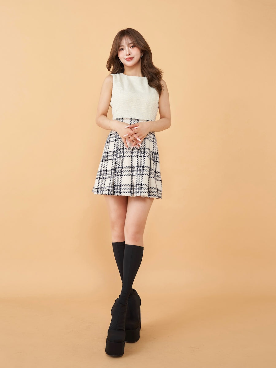 モデル：158cm（着用サイズ：FREE　着用カラー：IVO）