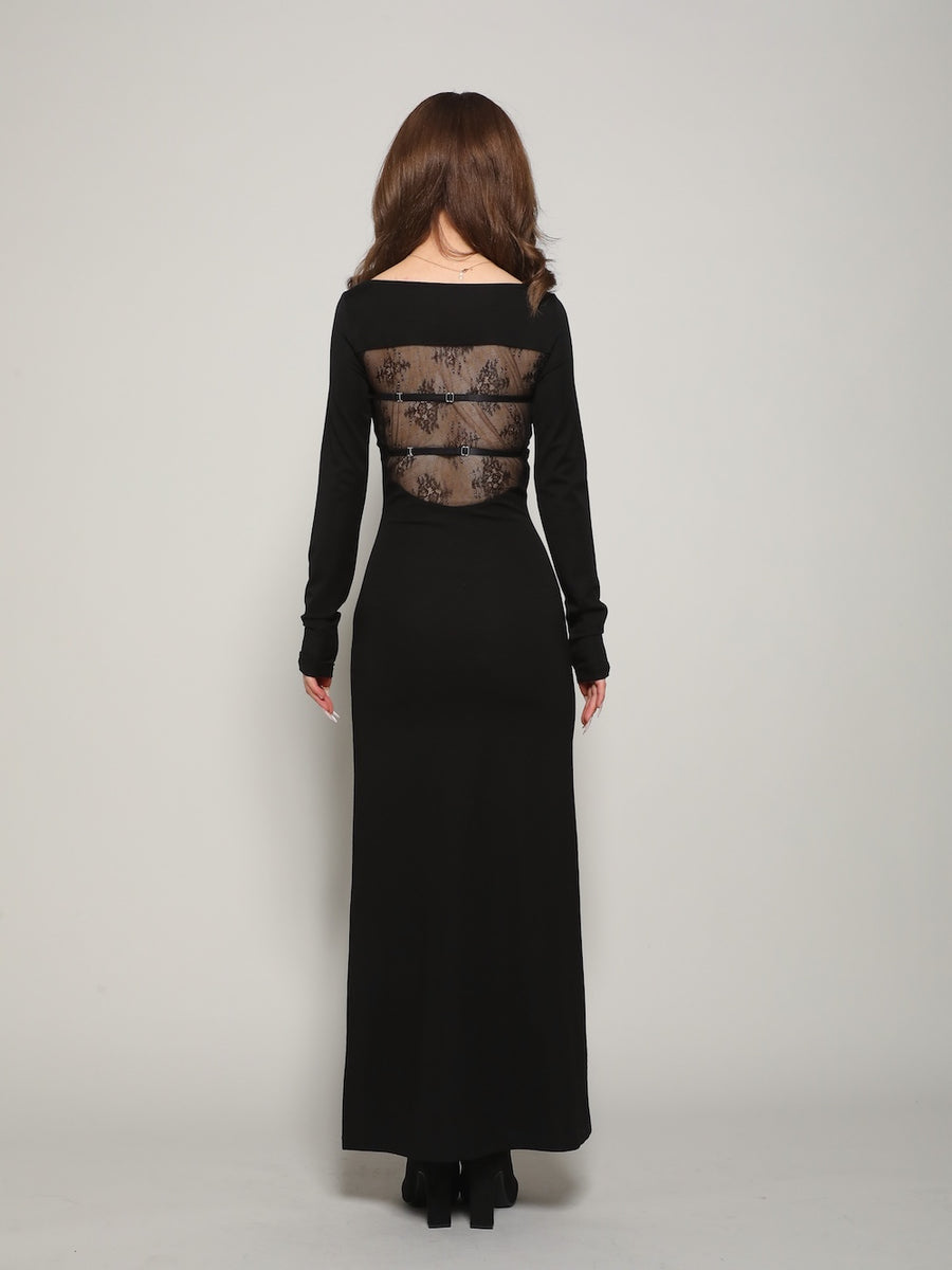 モデル：158cm（着用サイズ：FREE　着用カラー：BLK）