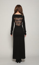 モデル：158cm（着用サイズ：FREE　着用カラー：BLK）