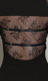 モデル：158cm（着用サイズ：FREE　着用カラー：BLK）