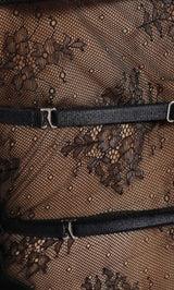 モデル：158cm（着用サイズ：FREE　着用カラー：BLK）