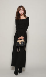 モデル：158cm（着用サイズ：FREE　着用カラー：BLK）