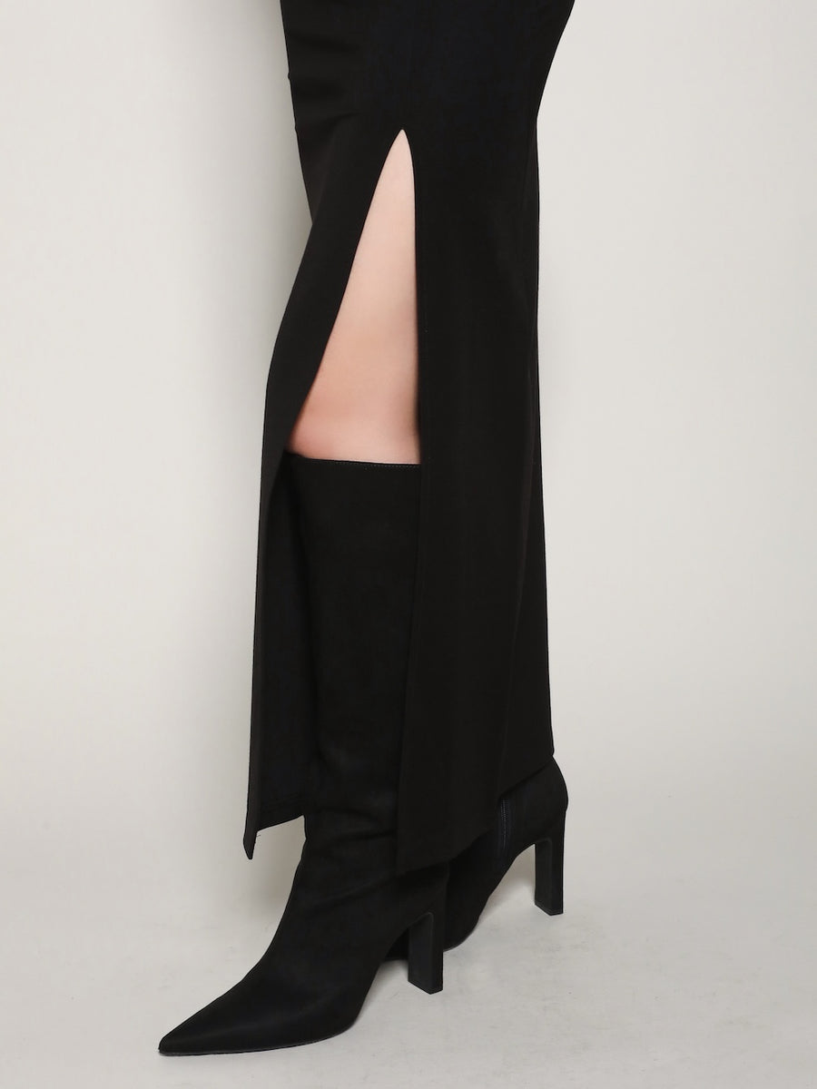 モデル：158cm（着用サイズ：FREE　着用カラー：BLK）