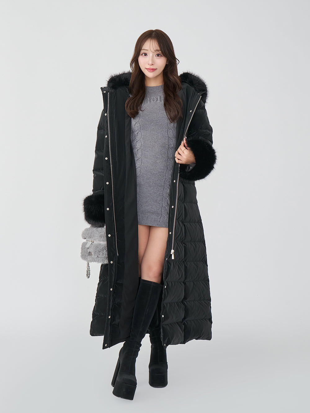モデル：156cm（着用サイズ：S　着用カラー：BLK）