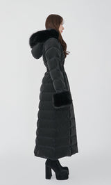 モデル：156cm（着用サイズ：S　着用カラー：BLK）