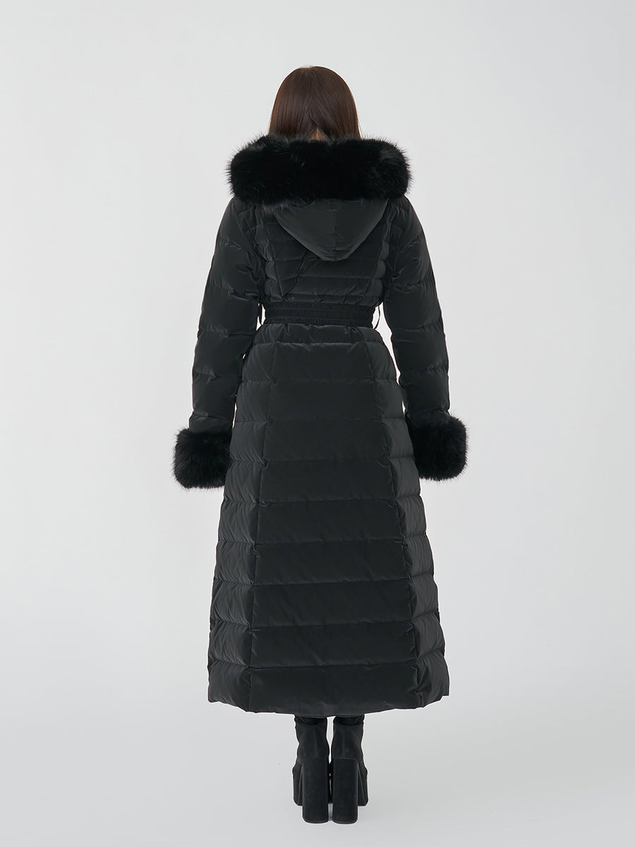 モデル：156cm（着用サイズ：S　着用カラー：BLK）