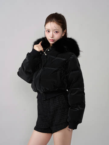 モデル：158cm（着用サイズ：FREE　着用カラー：BLK）