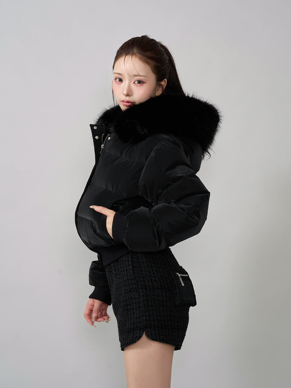モデル：158cm（着用サイズ：FREE　着用カラー：BLK）