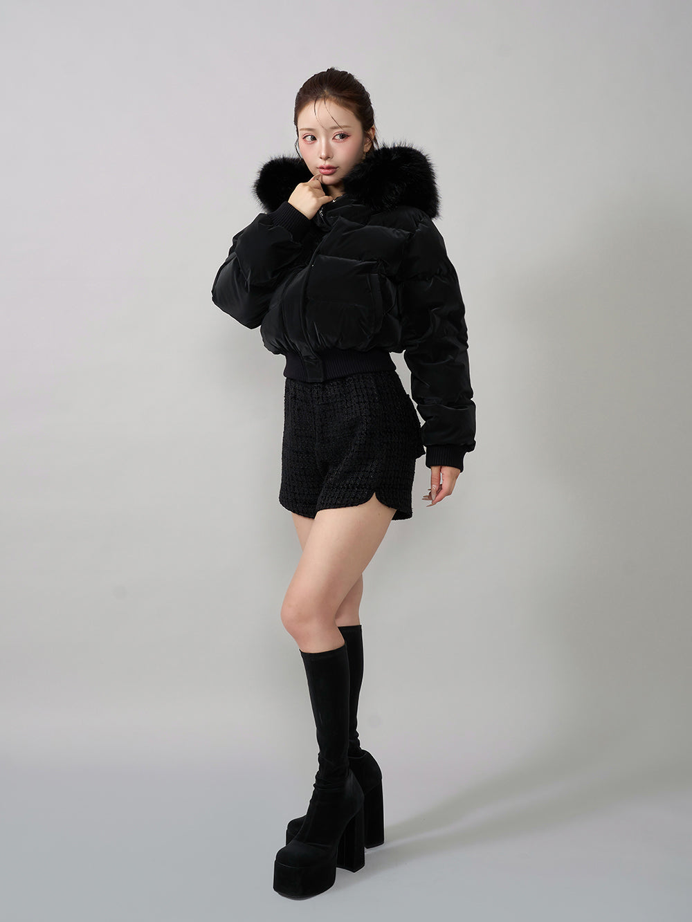 ダーリッチ　ブラック ファー付きショートダウンジャケット ダーリッチブラック ファー付きショートダウンジャケット
