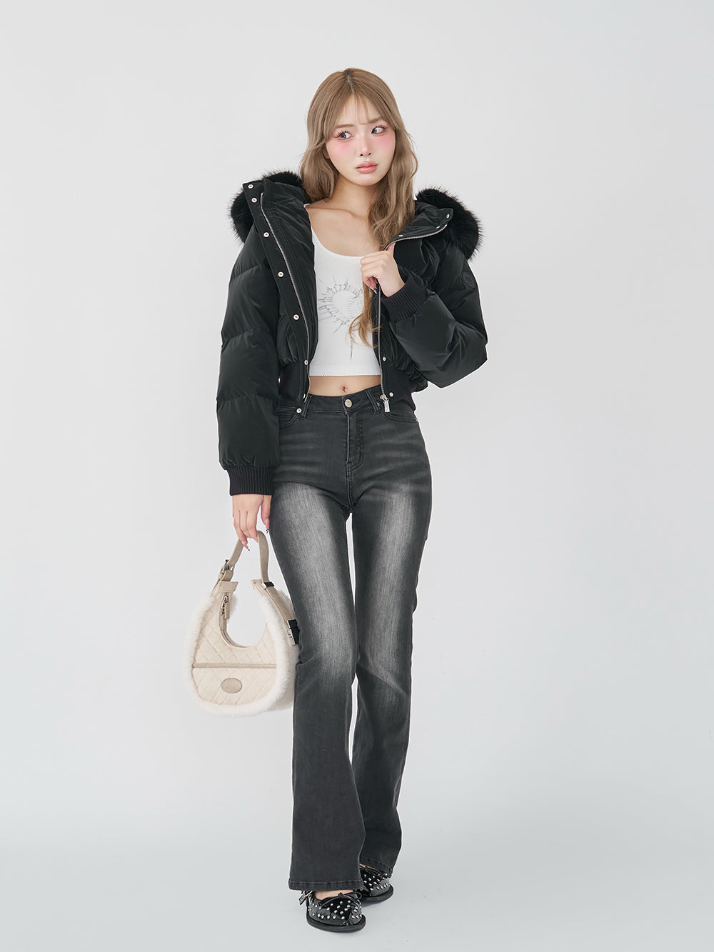 モデル：163cm（着用サイズ：FREE　着用カラー：BLK）