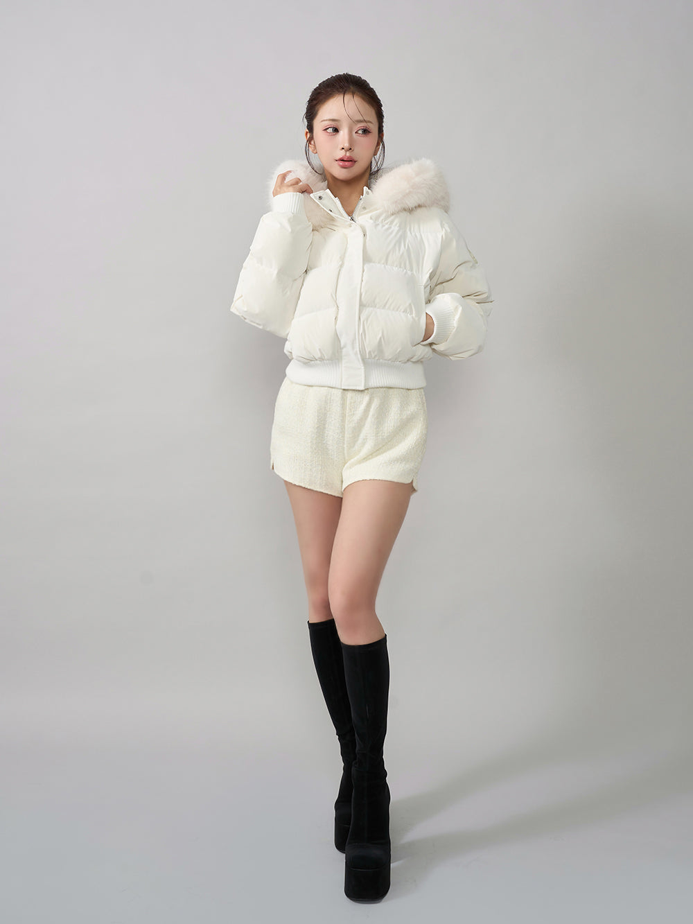 モデル：158cm（着用サイズ：FREE　着用カラー：WHT）