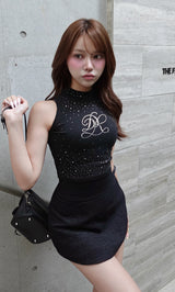 モデル：163cm（着用サイズ：FREE　着用カラー：BLK）