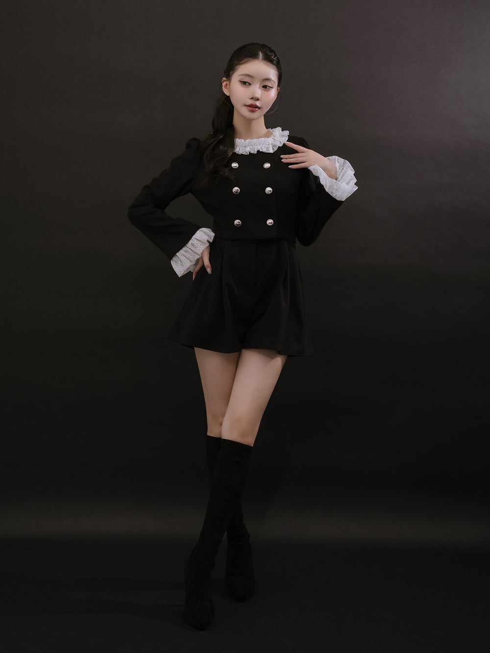 モデル：164cm（着用サイズ：FREE　着用カラー：BLK）