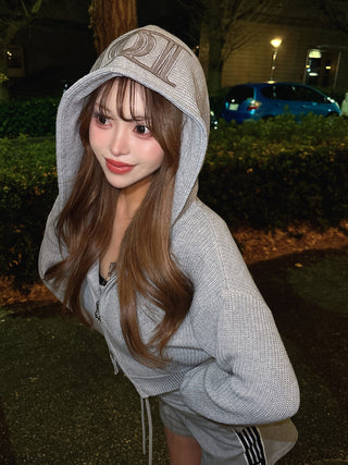 モデル：158cm（着用サイズ：FREE　着用カラー：GRY）