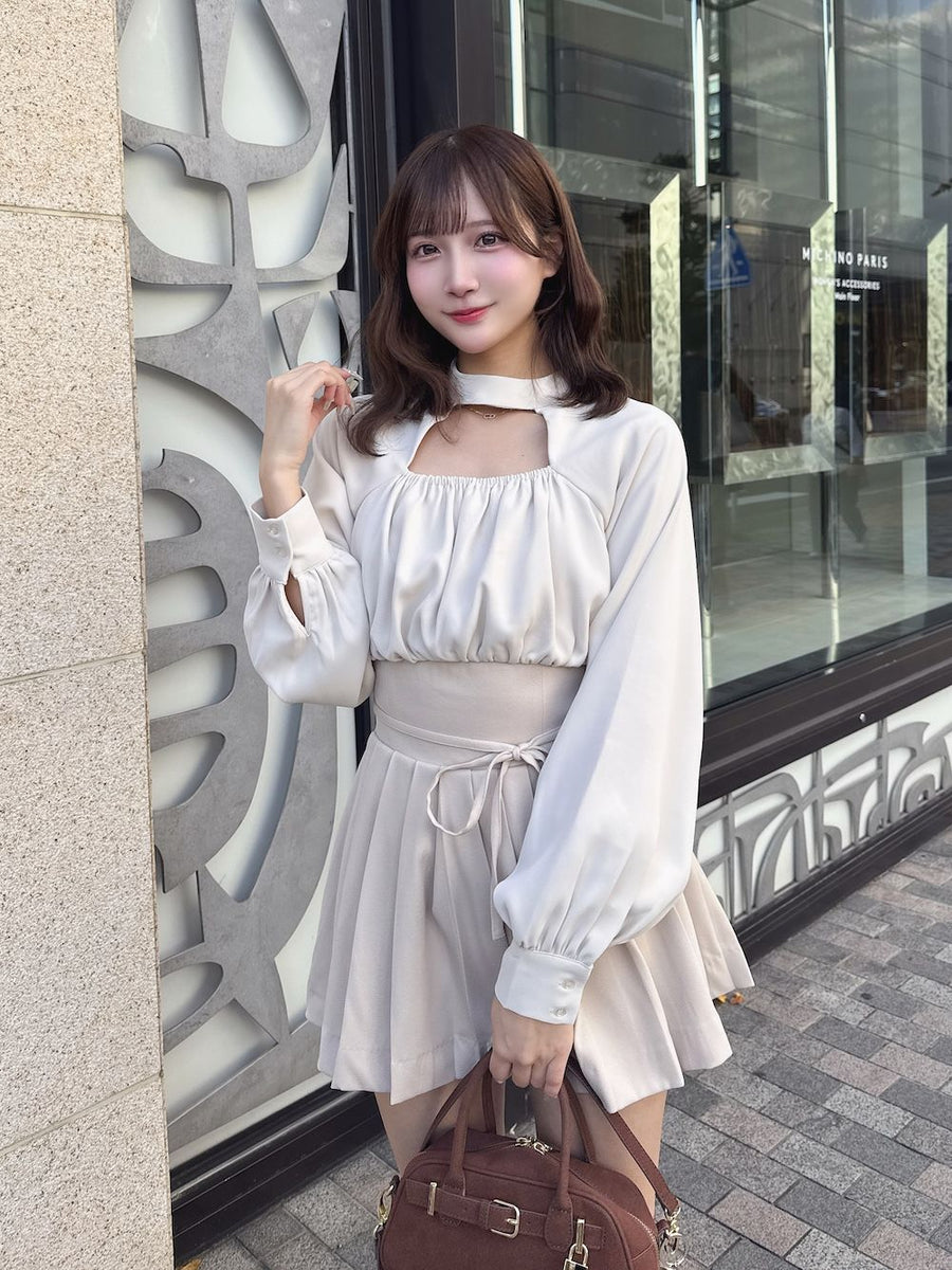 モデル：162cm（着用サイズ：FREE　着用カラー：IVO）