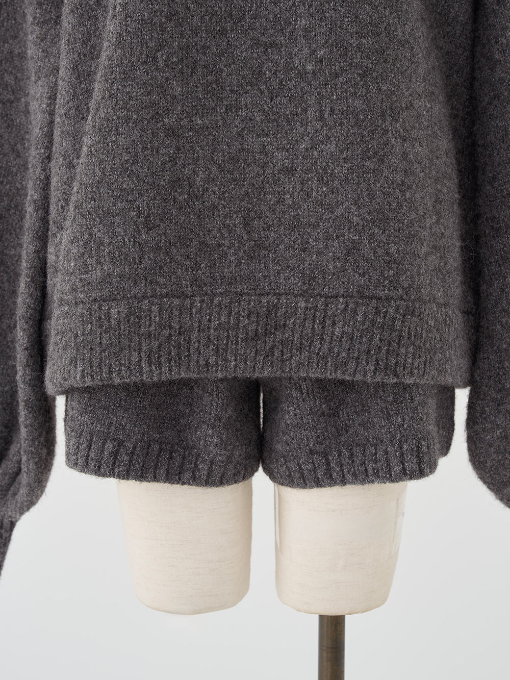 サイズ：FREE　カラー：GRY