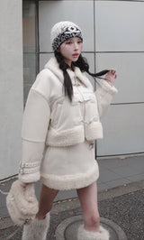 モデル：160cm（着用サイズ：S　着用カラー：IVO）