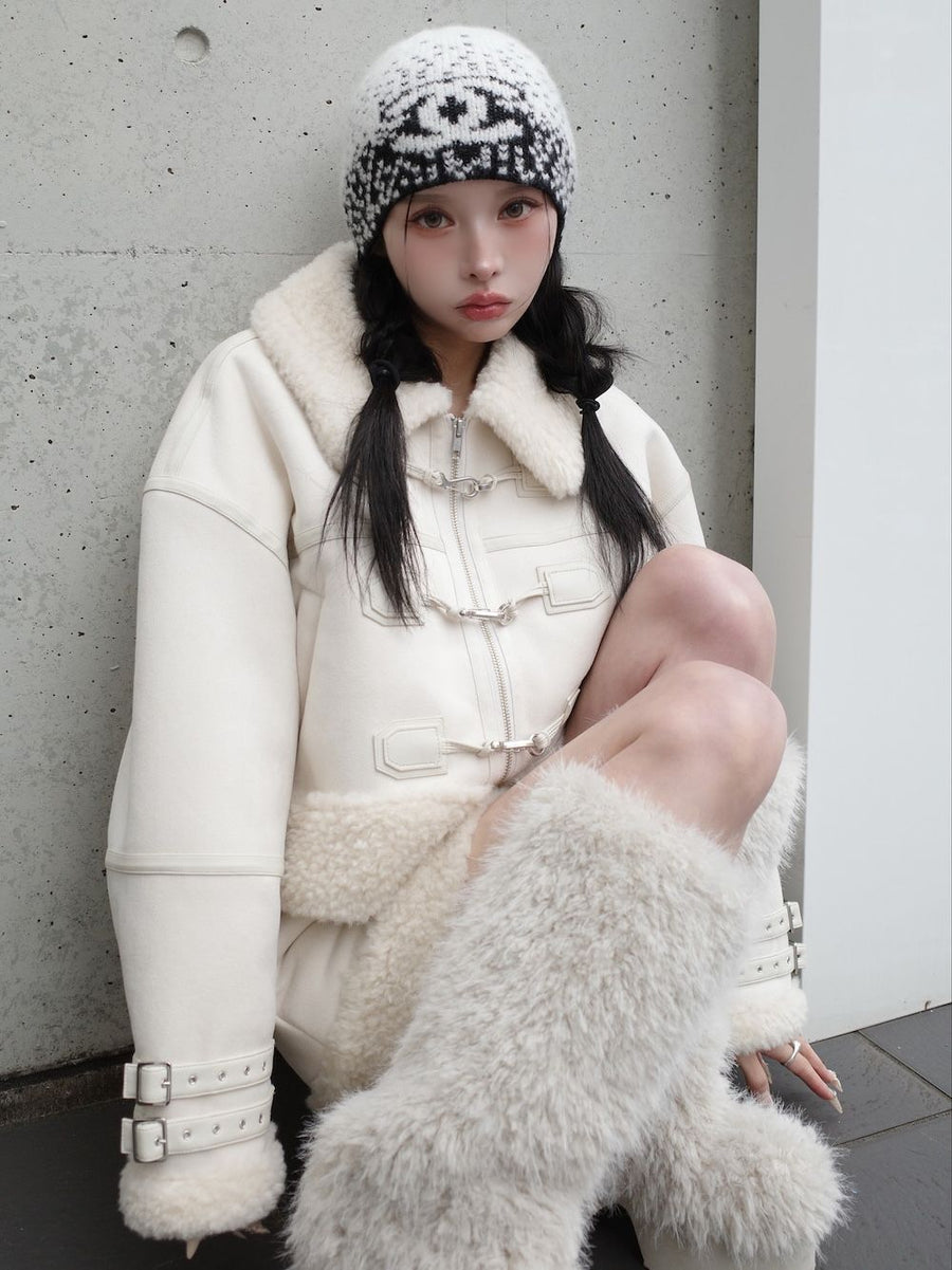 モデル：160cm（着用サイズ：S　着用カラー：IVO）