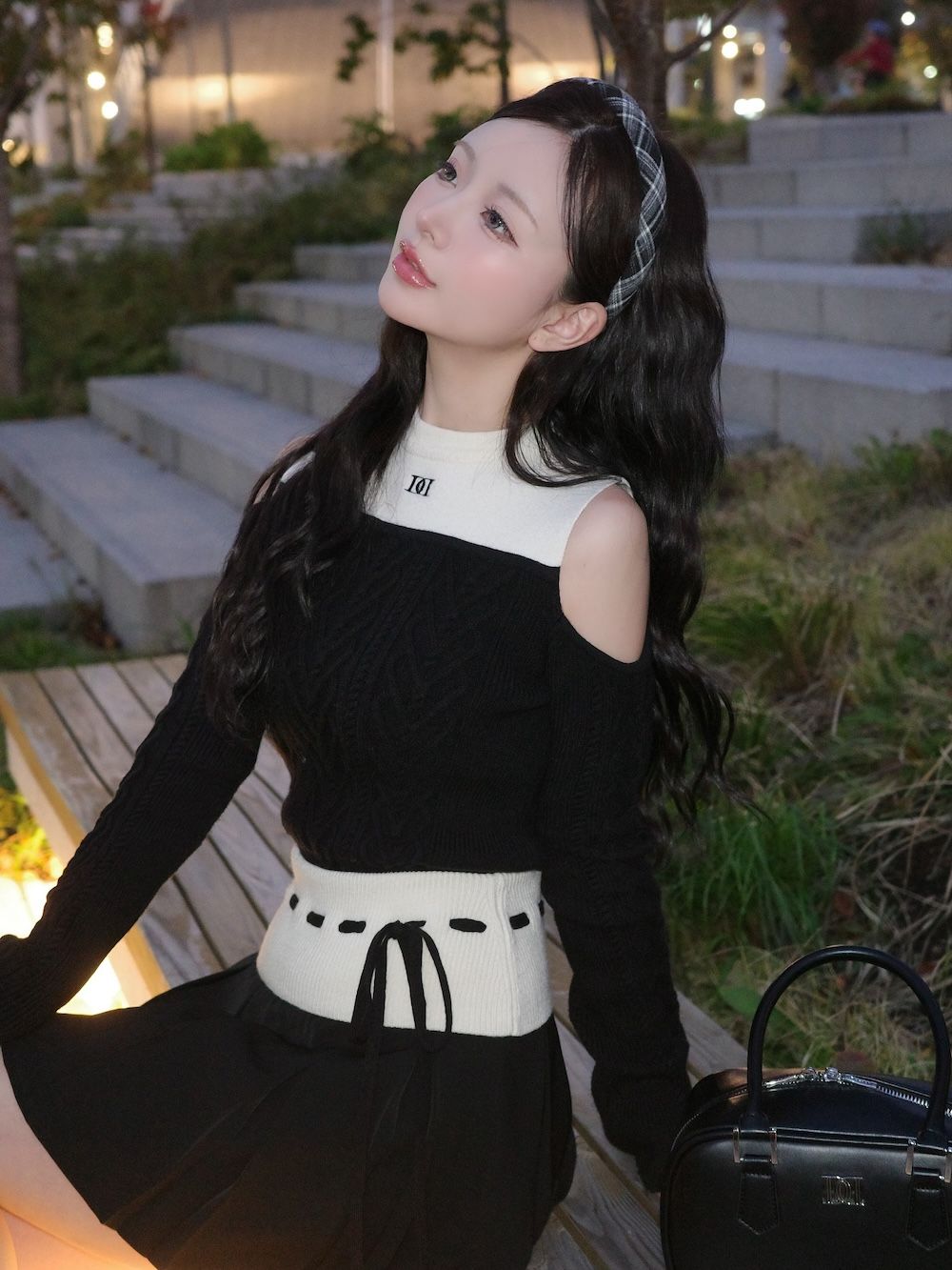 モデル：158cm（着用サイズ：FREE　着用カラー：BLK）