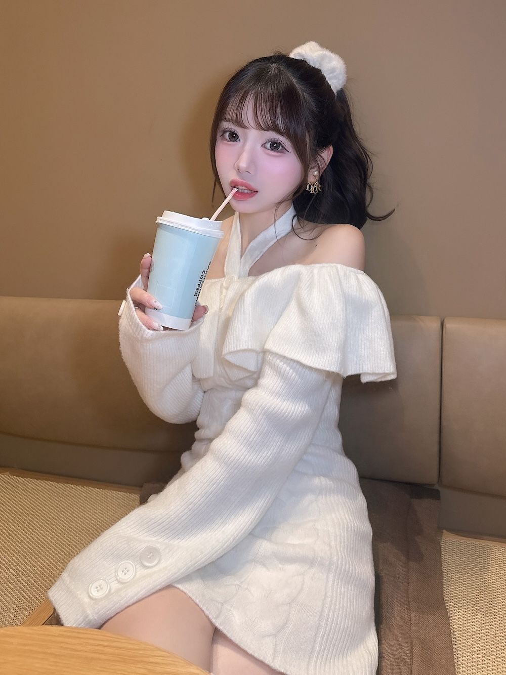 モデル：158cm（着用サイズ：FREE　着用カラー：IVO）