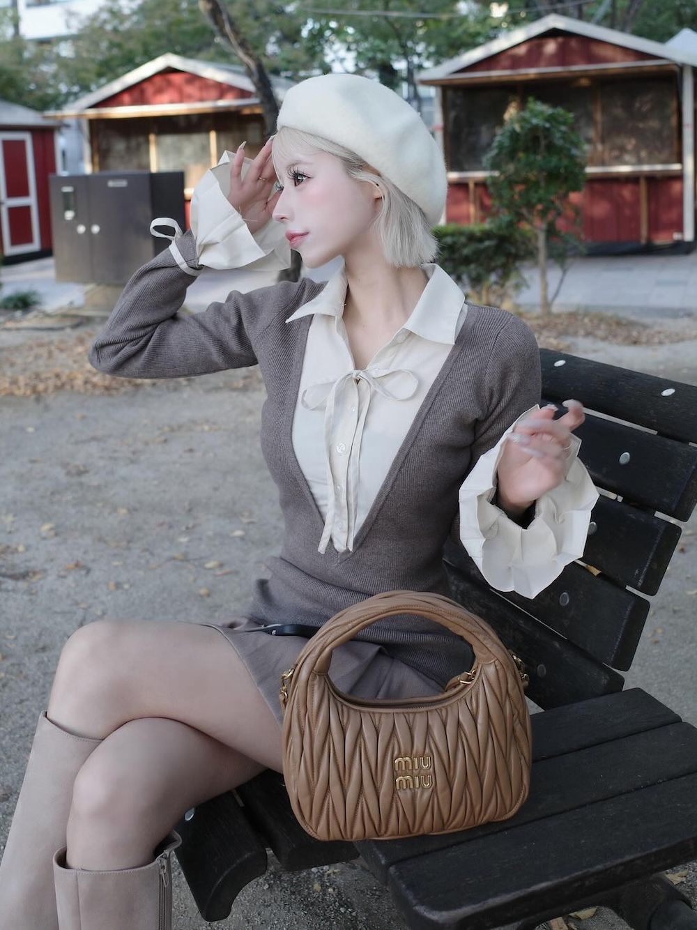 モデル：155cm（着用サイズ：FREE　着用カラー：MOC）