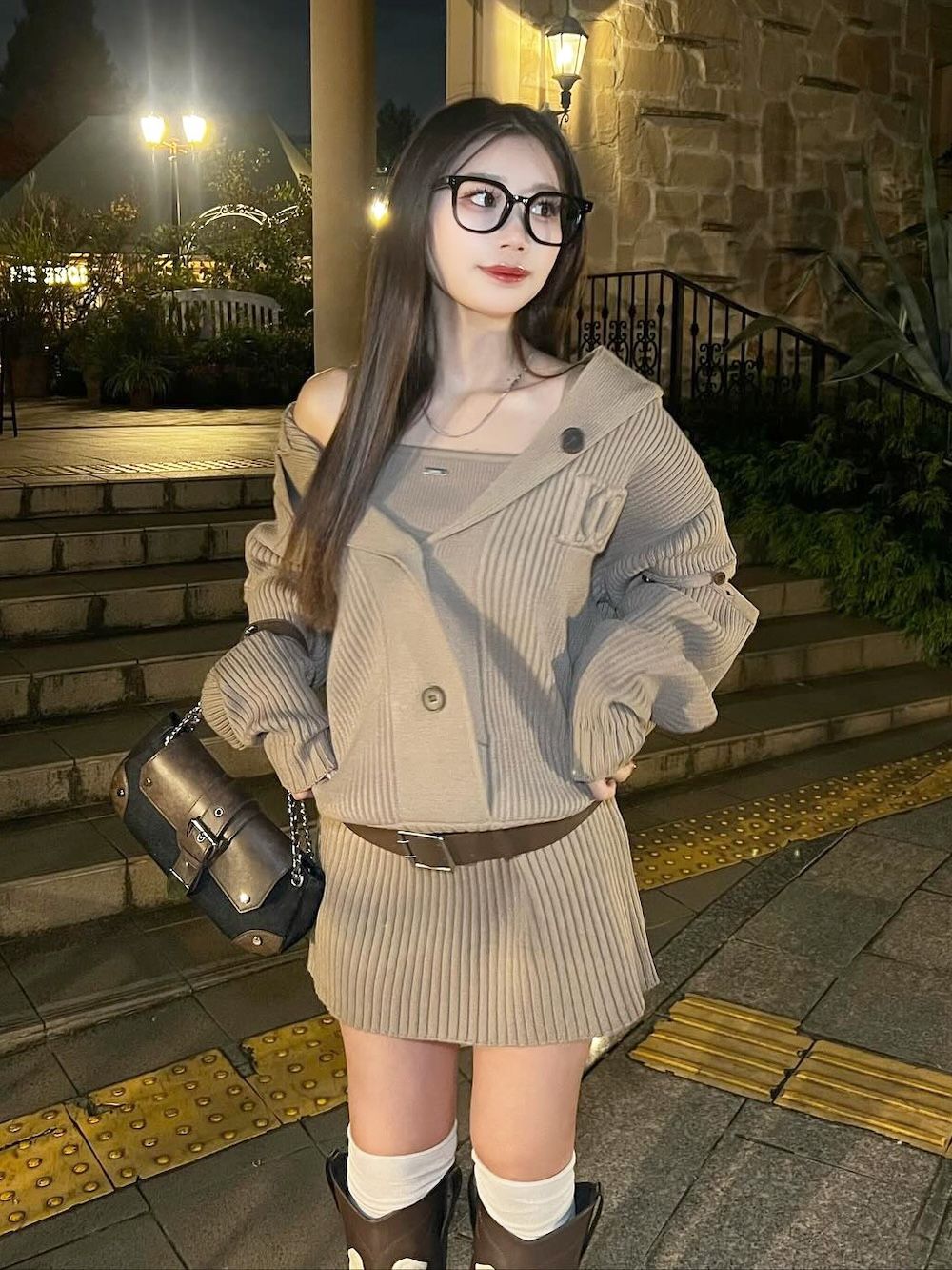 モデル：158cm（着用サイズ：FREE　着用カラー：MOC）