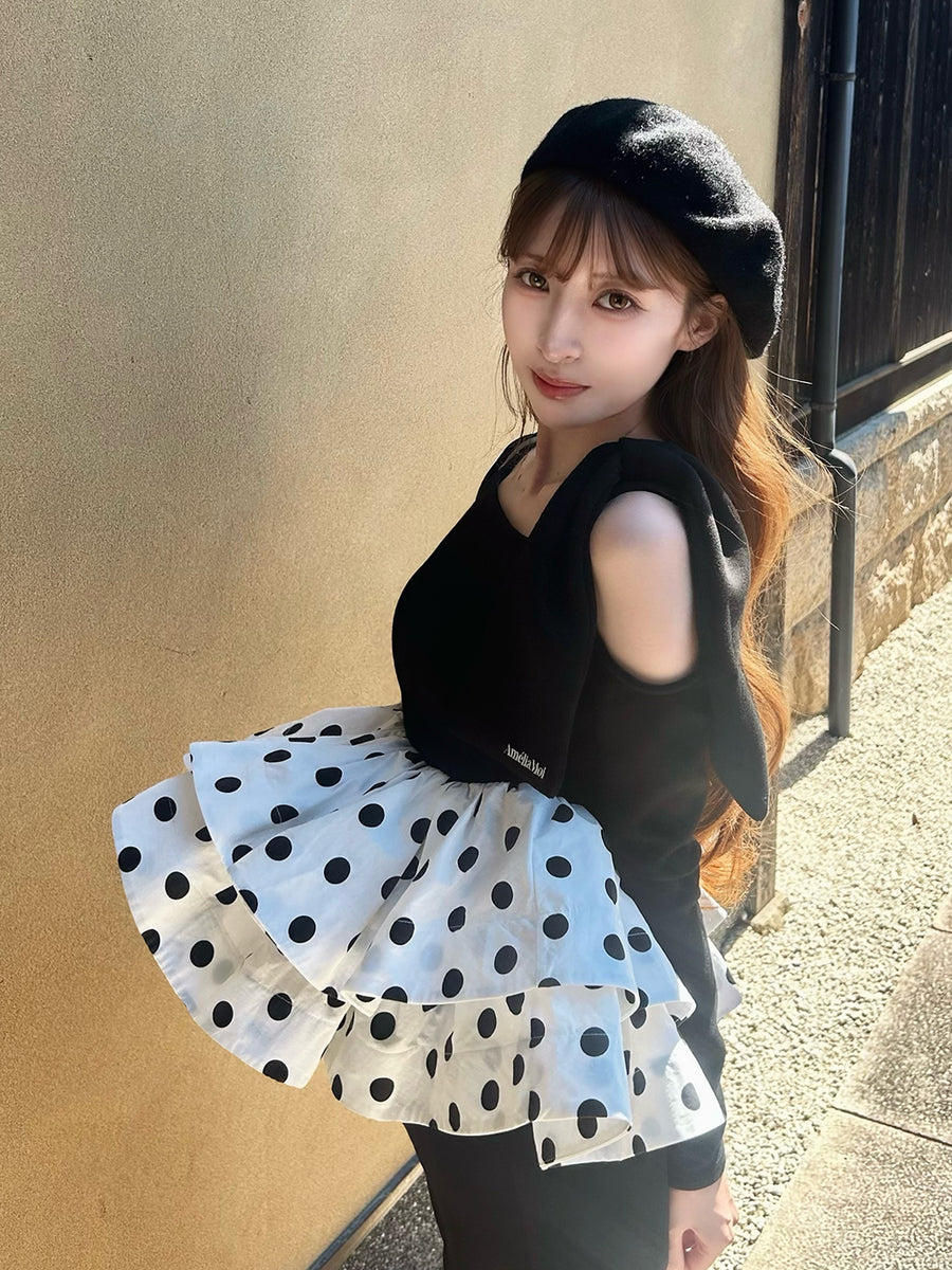 モデル：161cm（着用サイズ：FREE　着用カラー：DOT）