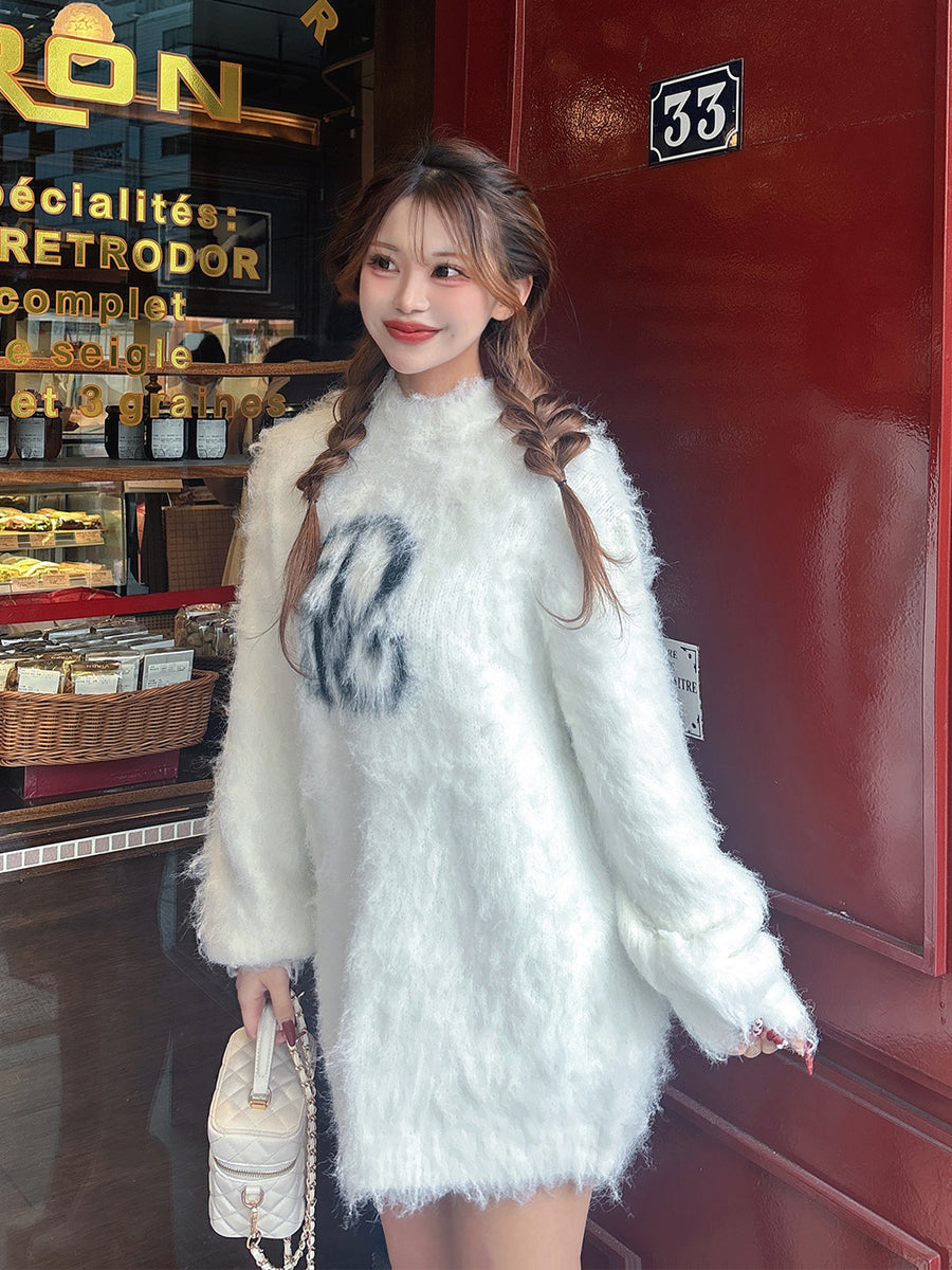 モデル：158cm（着用サイズ：FREE　着用カラー：IVO）