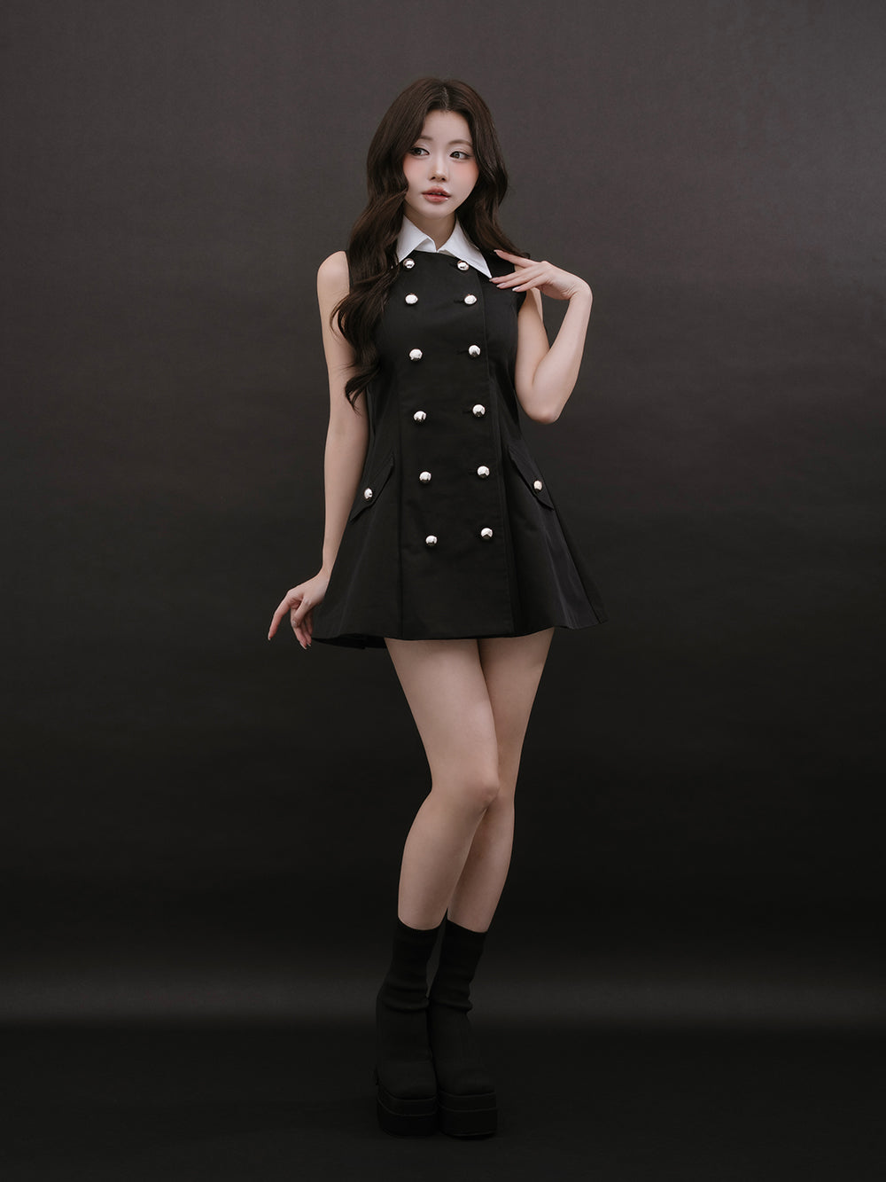 モデル：164cm（着用サイズ：FREE　着用カラー：BLK）
