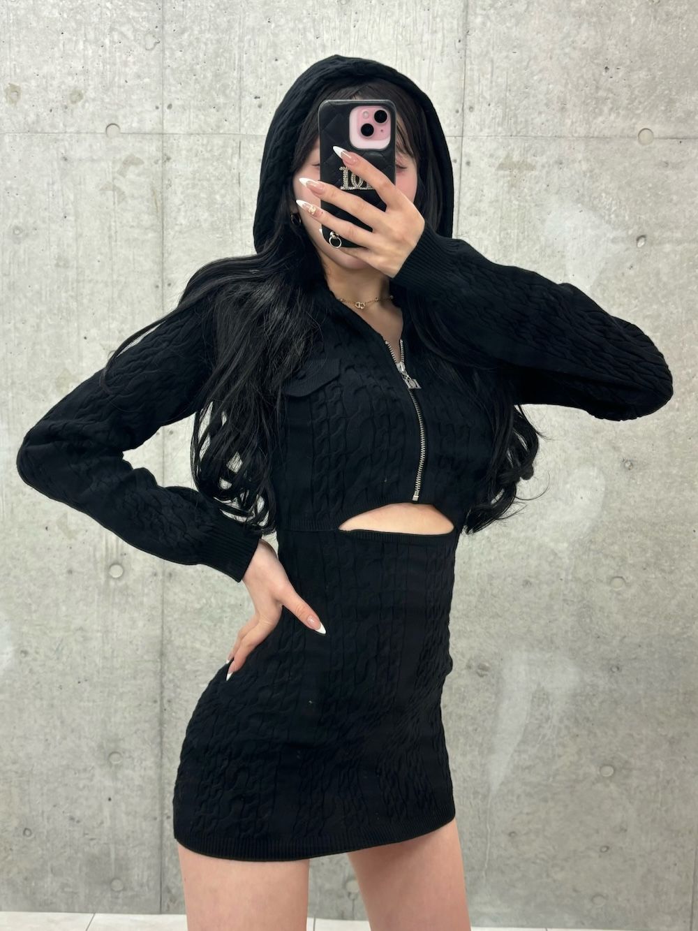 モデル：165cm（着用サイズ：FREE　着用カラー：BLK）