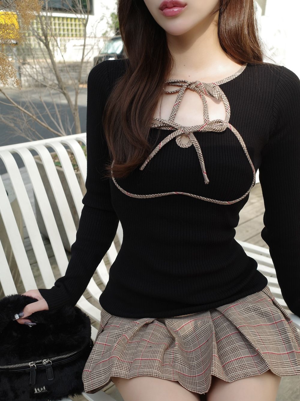 モデル：156cm（着用サイズ：FREE　着用カラー：BLK）
