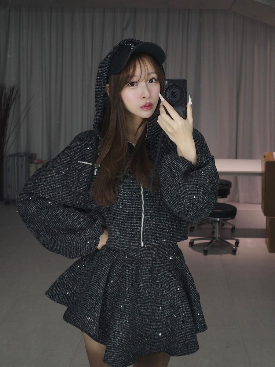 モデル：156cm（着用サイズ：FREE　着用カラー：BLK）