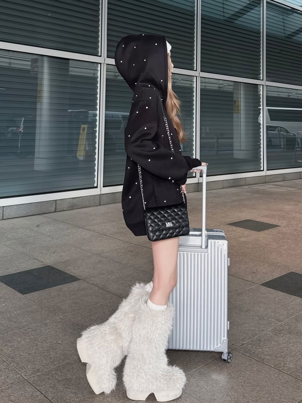 codebuy-code-media-2025/11/18 minamo-1763444926947.jpeg