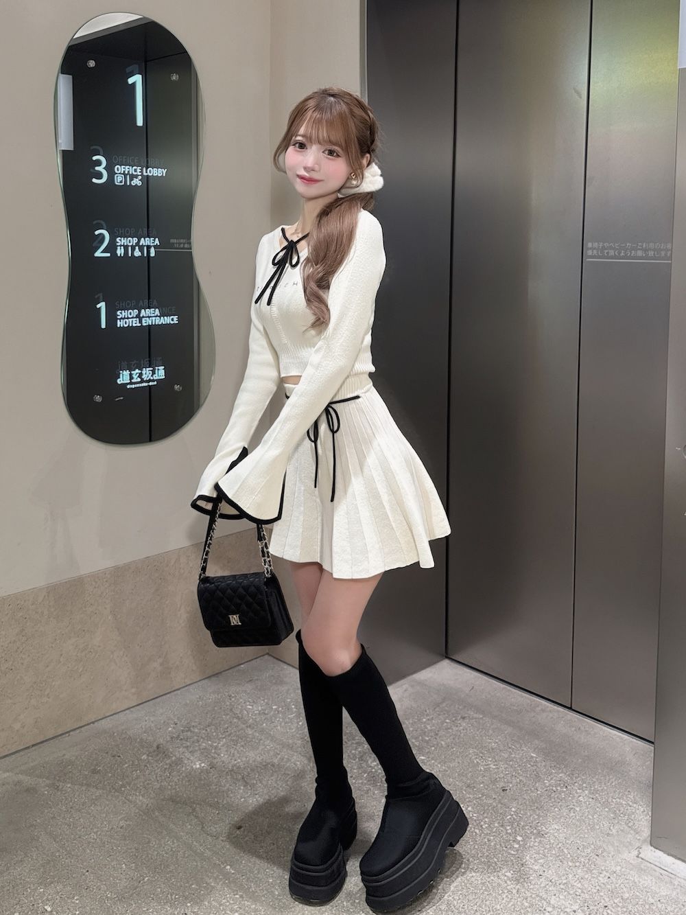 モデル：158cm（着用サイズ：FREE　着用カラー：IVO）