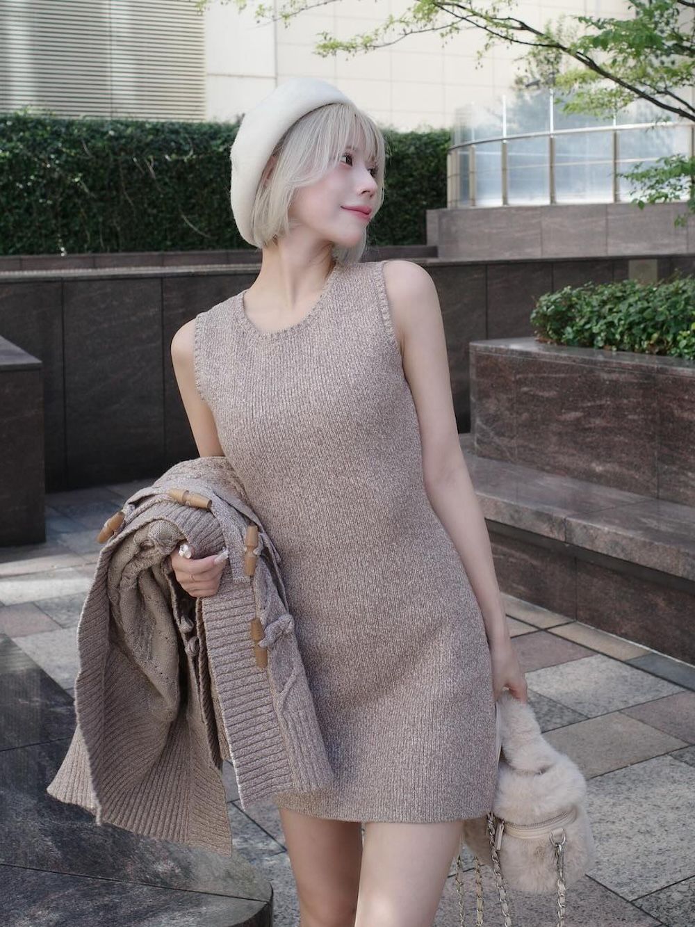 モデル：155cm（着用サイズ：FREE　着用カラー：MOC）