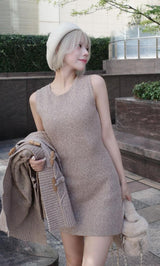 モデル：155cm（着用サイズ：FREE　着用カラー：MOC）