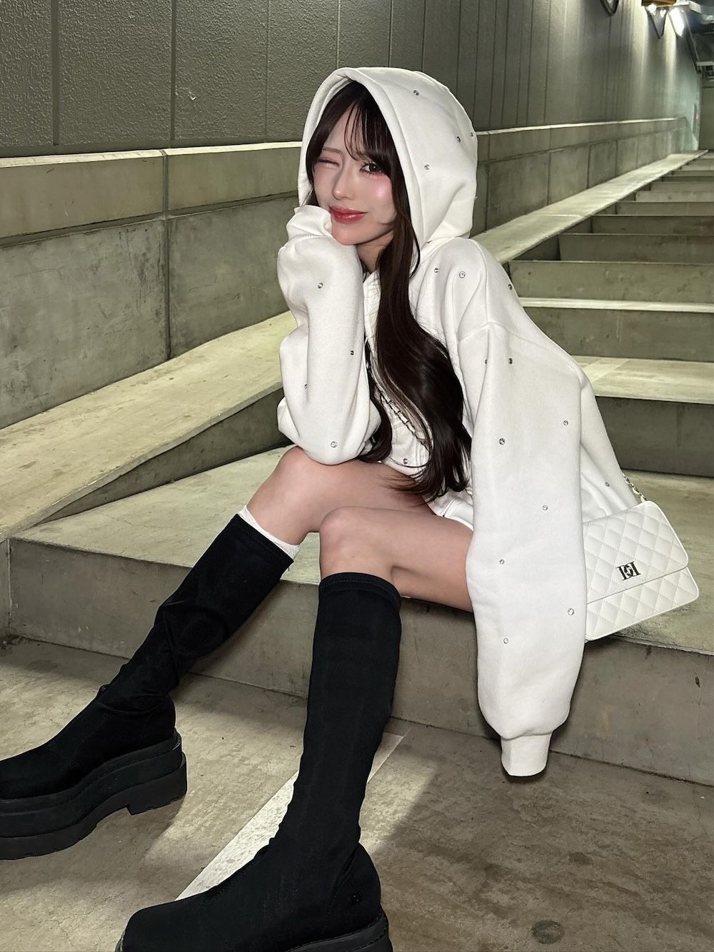 モデル：158cm（着用サイズ：FREE　着用カラー：WHT）