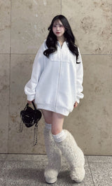 モデル：150cm（着用サイズ：FREE　着用カラー：WHT）