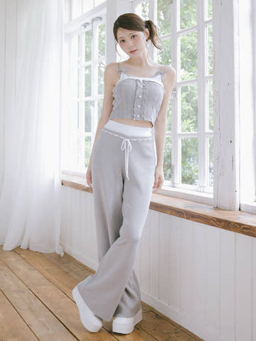 モデル：164cm（着用サイズ：FREE　着用カラー：GRY）