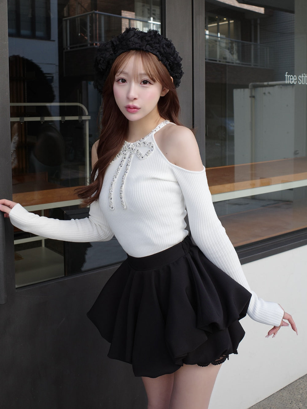モデル：156cm（着用サイズ：FREE　着用カラー：BLK）