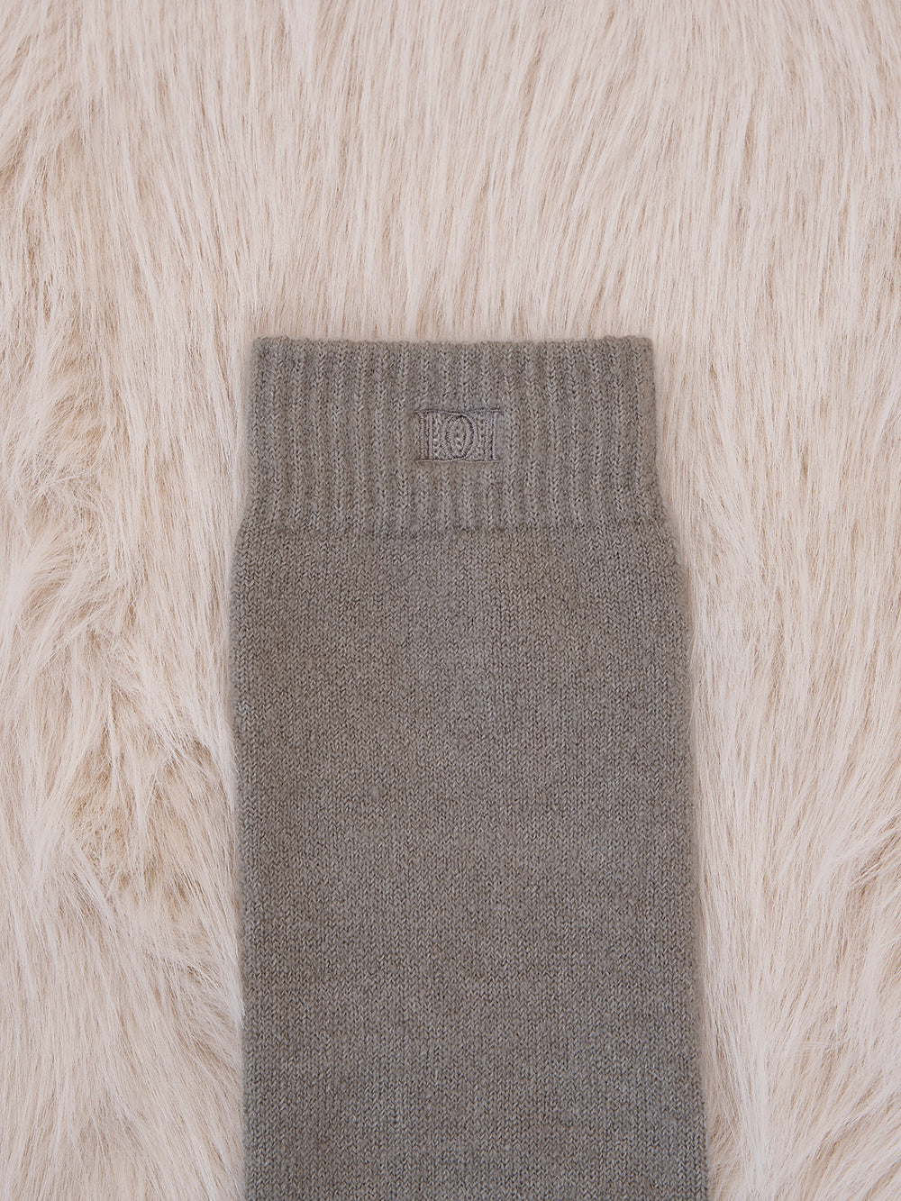 サイズ：FREE　カラー：GRY