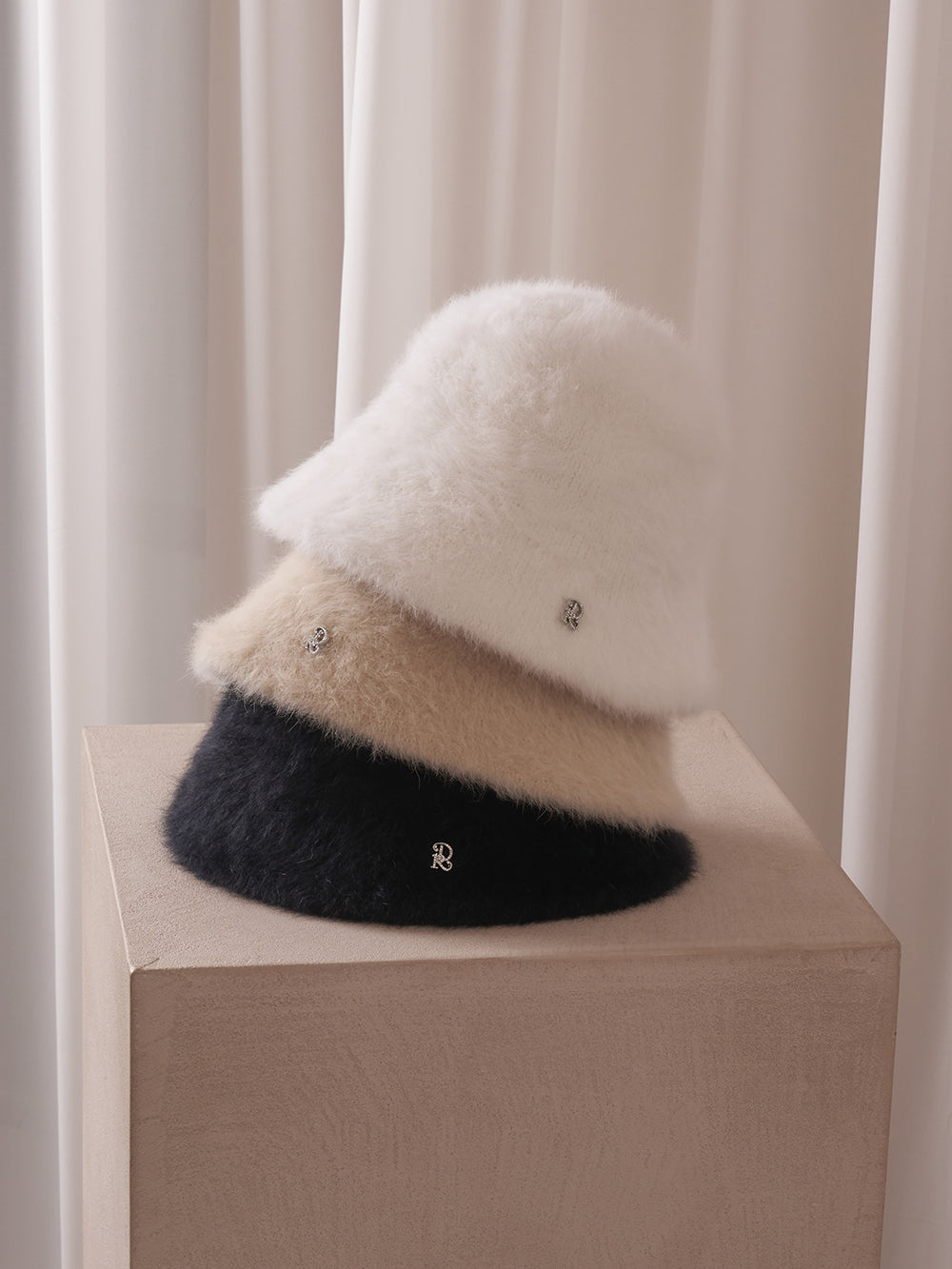 サイズ：FREE　カラー：WHT/BEG/BLK