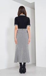 モデル：163cm（着用サイズ：FREE　着用カラー：BLK）