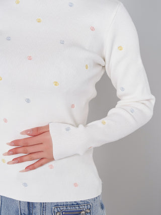 モデル：158cm（着用サイズ：FREE　着用カラー：WHT）